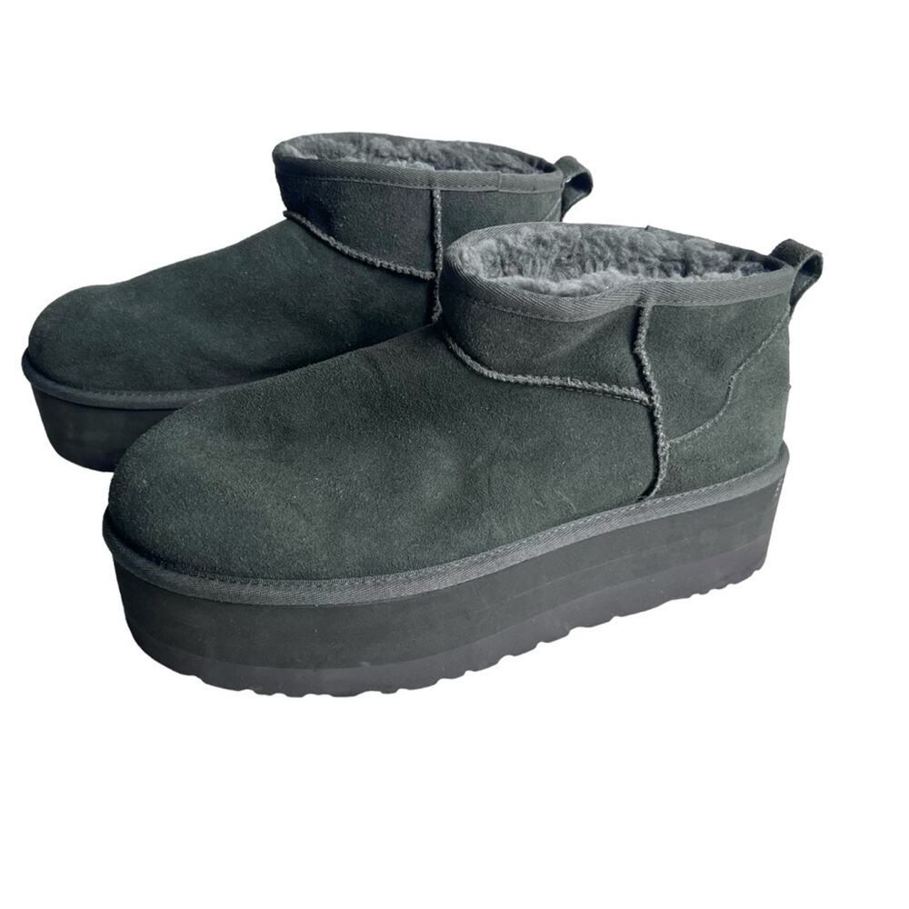 Ugg mini platform boots 11 forest night shade like new gray